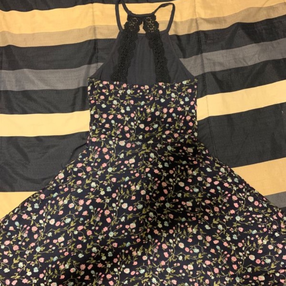Xs Abercrombie and Fitch sundress - Picture 4 of 4